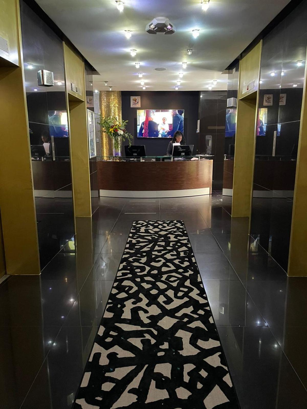 Reef Hotel Johannesburg Buitenkant foto