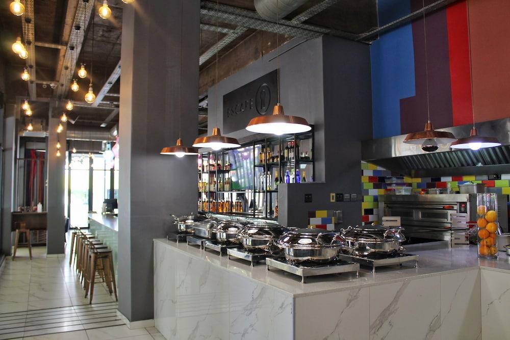 Reef Hotel Johannesburg Buitenkant foto